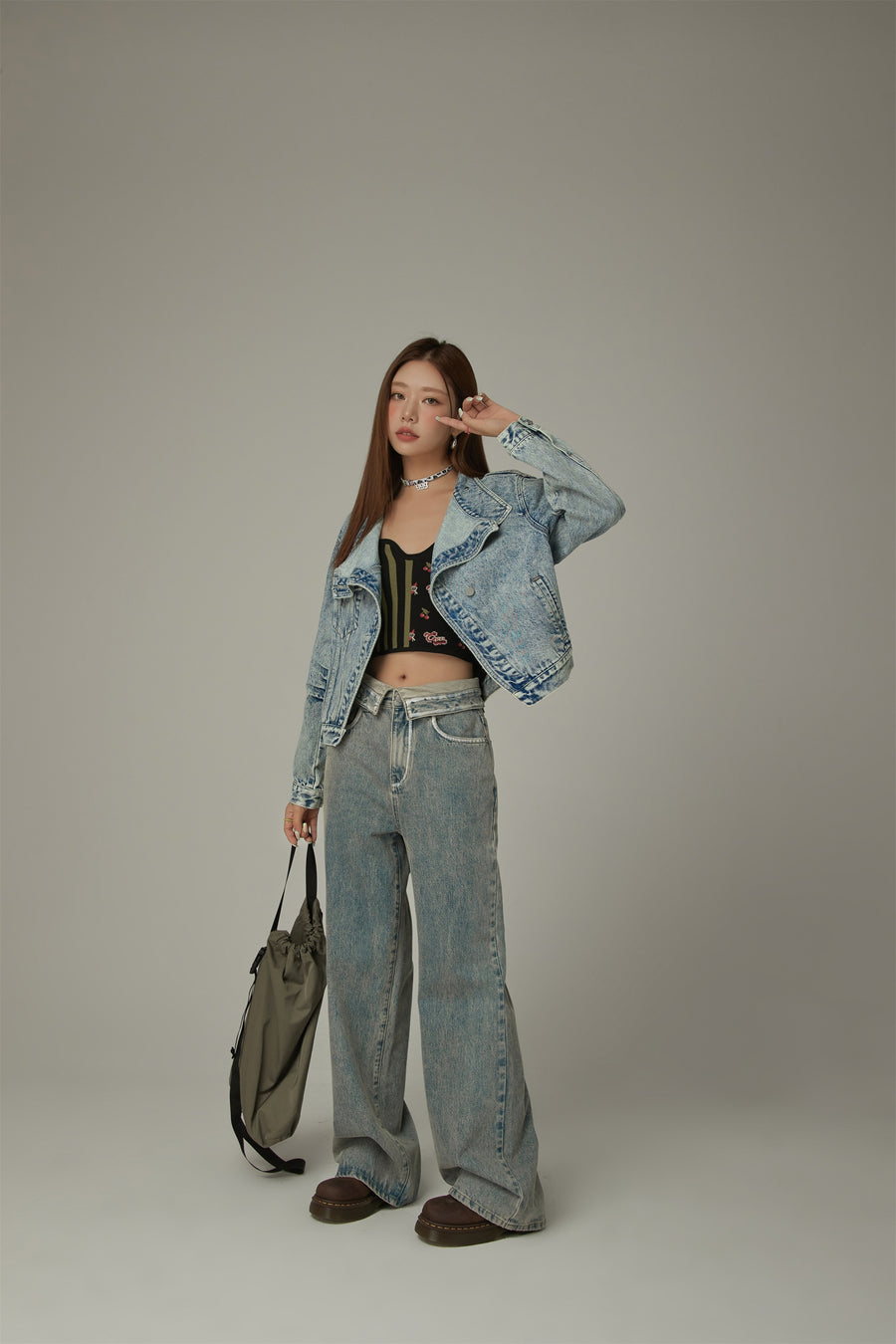 CHUU Unbalanced Shirring Denim Jacket
