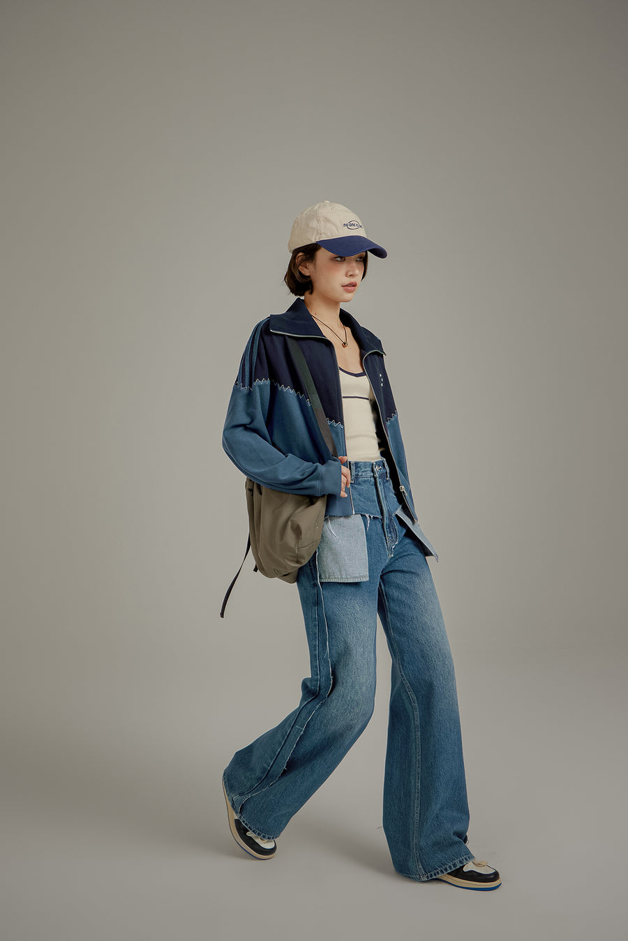 CHUU Stitch Color High Neck Zip-Up Jacket