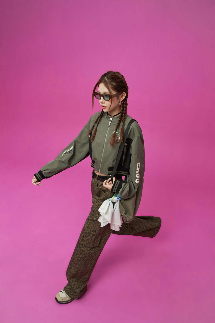 CHUU Logo Varsity Crop Jacket