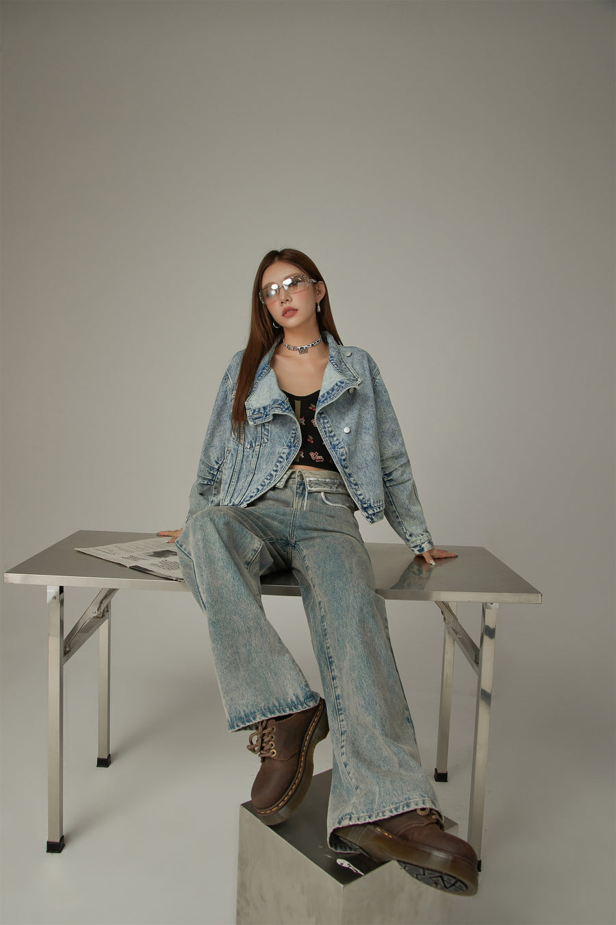 CHUU Unbalanced Shirring Denim Jacket