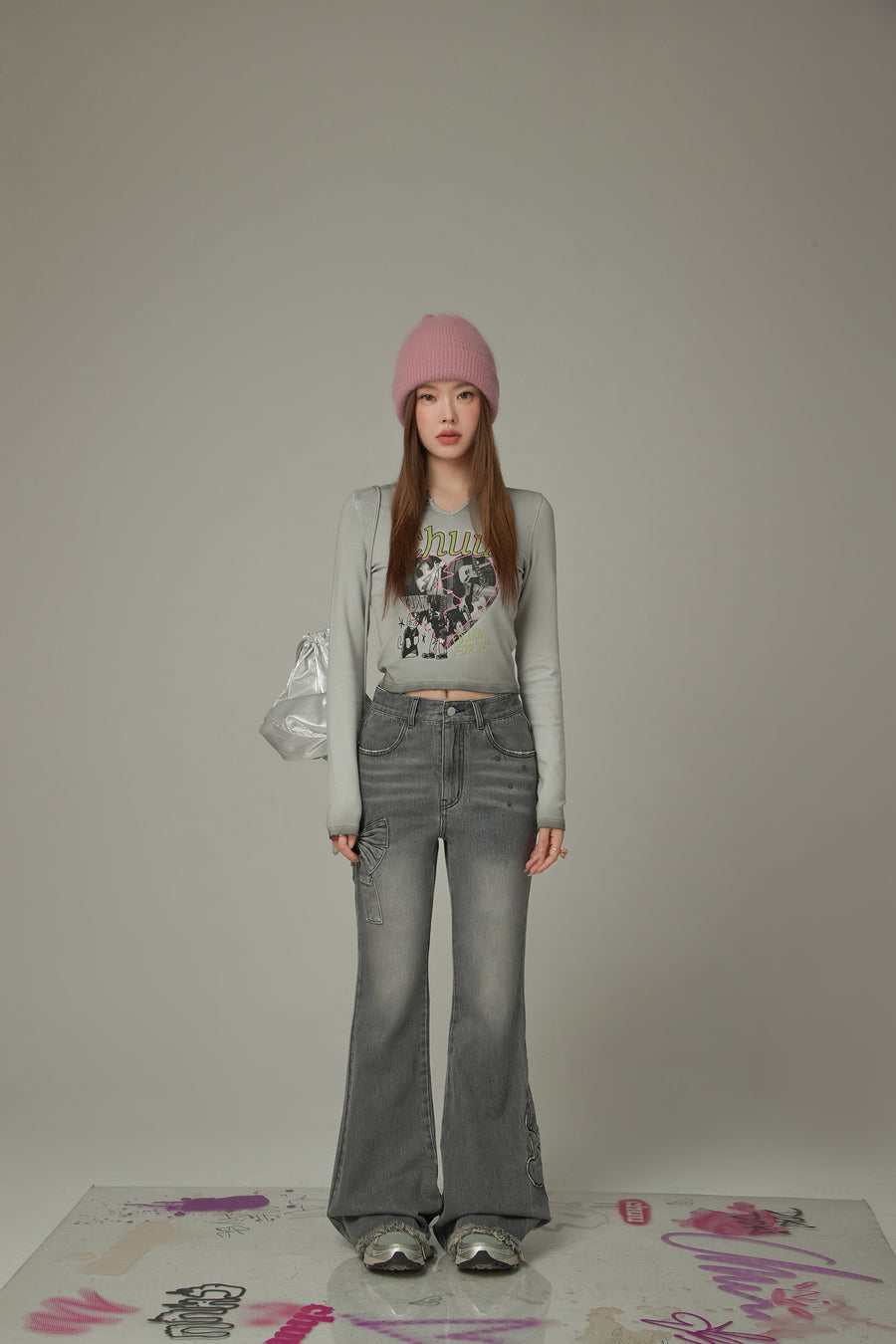 CHUU Bow Design Frayed Hem Bootcut Denim Jeans