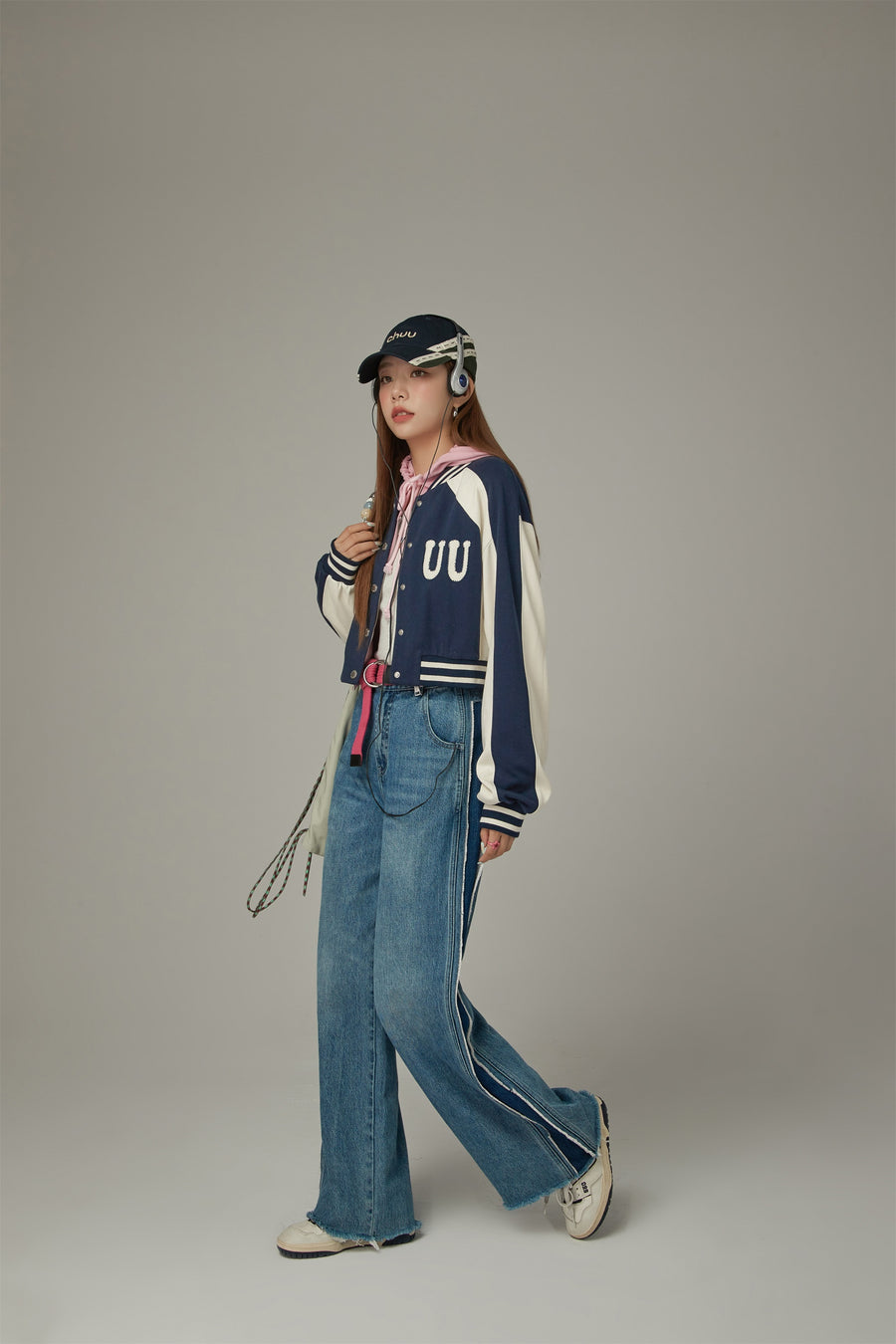 CHUU Logo Varsity Cropped Jacket