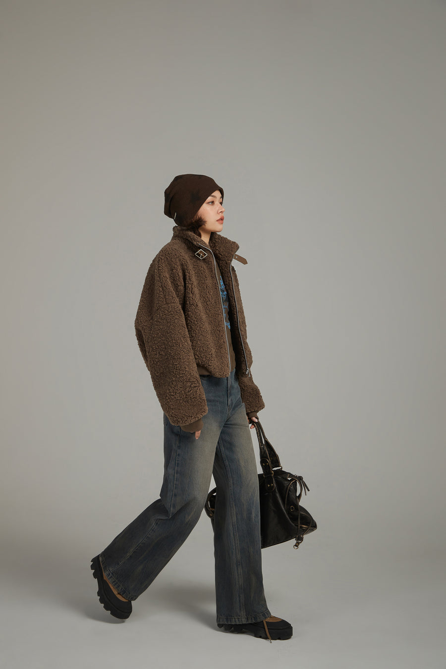 CHUU Fluffy High Neck Jacket