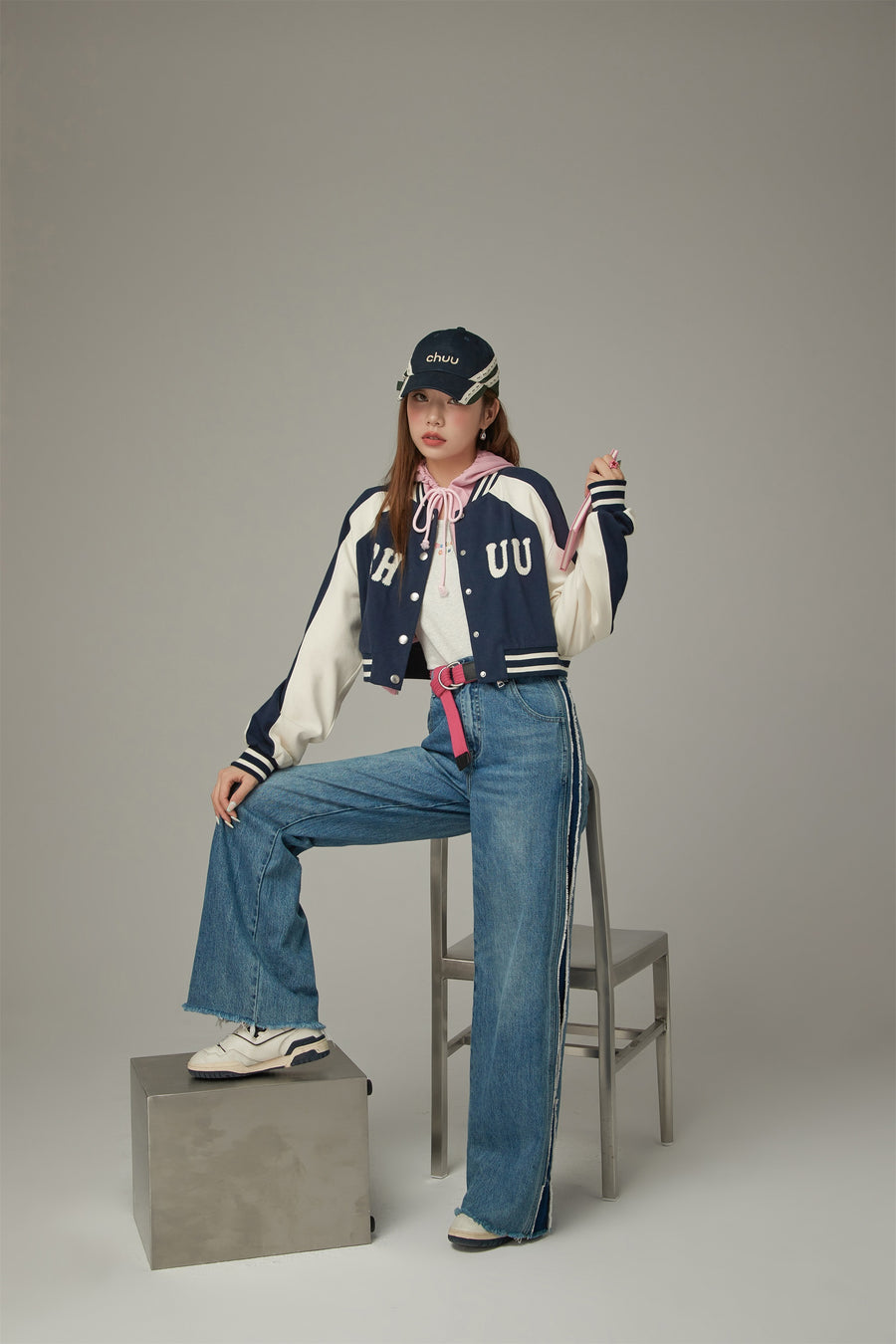 CHUU Logo Varsity Cropped Jacket