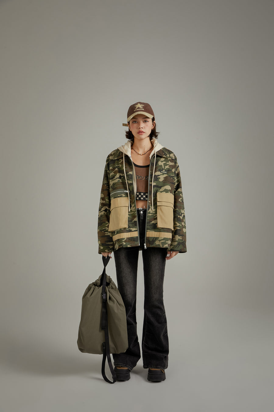 CHUU Pocket Camouflage Zip-Up Jacket