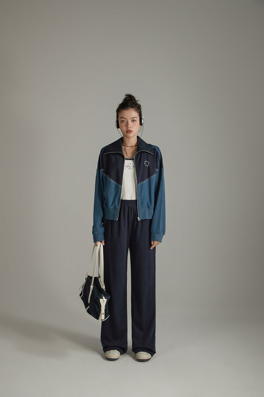 CHUU Stitch Color High Neck Zip-Up Jacket