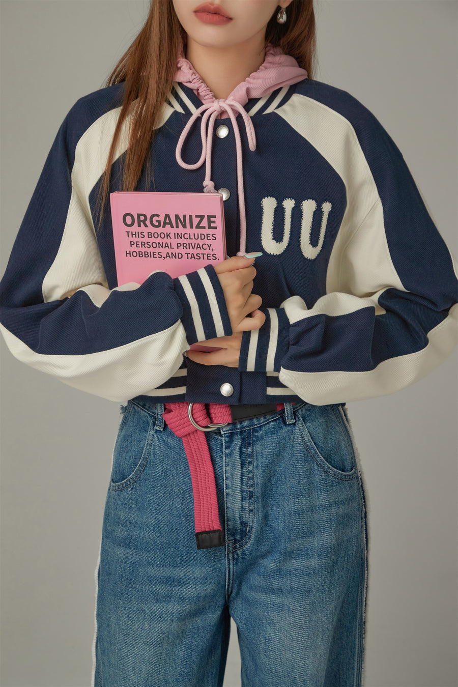 CHUU Logo Varsity Cropped Jacket
