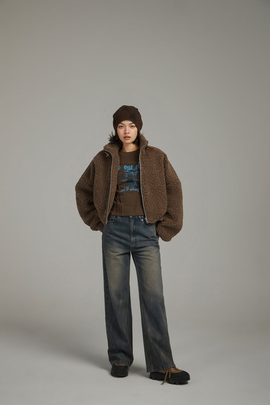 CHUU Fluffy High Neck Jacket