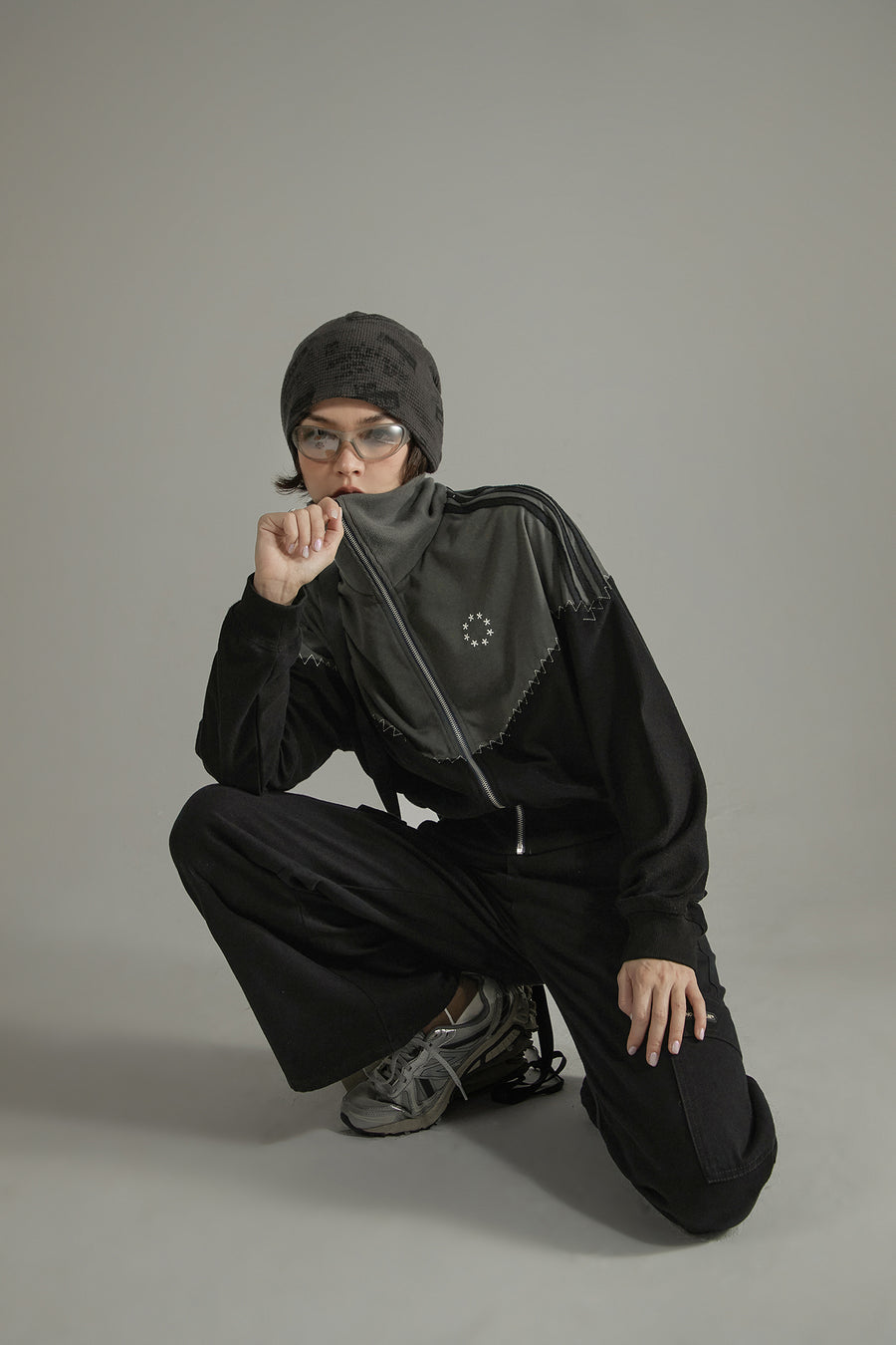 CHUU Stitch Color High Neck Zip-Up Jacket