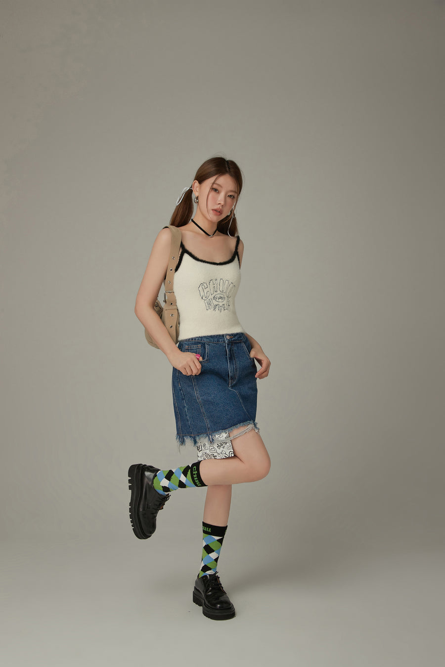 CHUU Raw Hem A-Line Denim Skirt