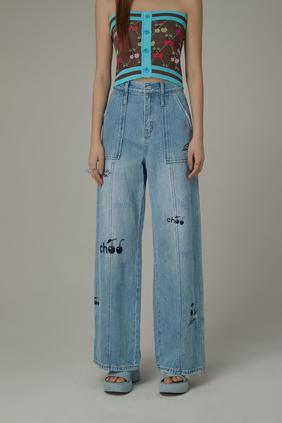 CHUU Cherry Letter Embroidered Wide Leg Straight Denim Jeans