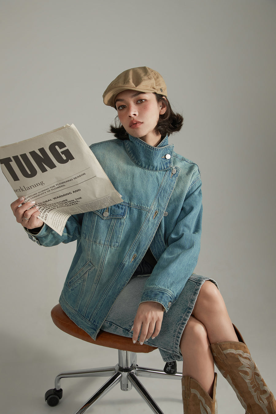 CHUU Asymmetrical High Neck Denim Jacket