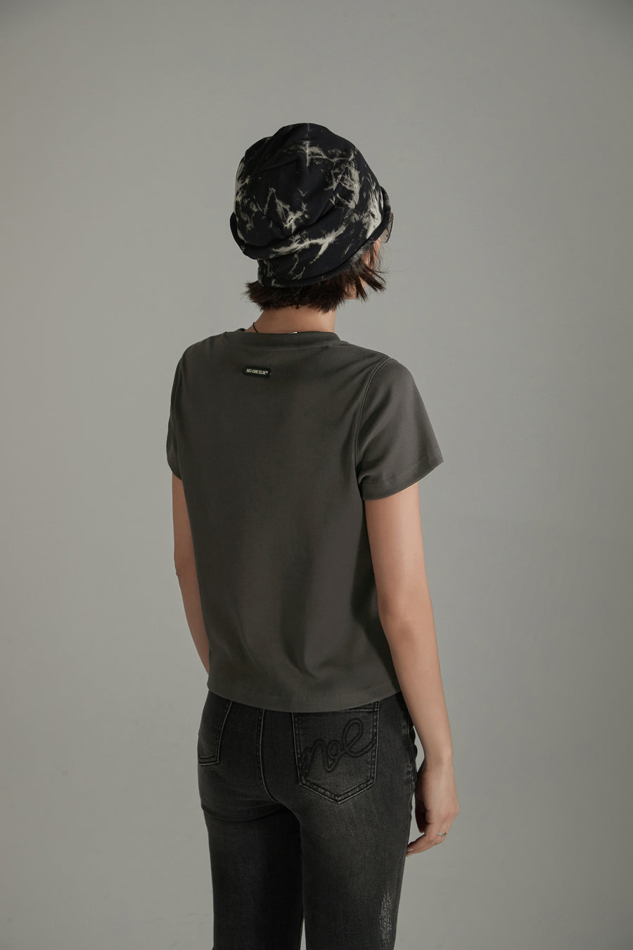 CHUU Selfie Printed Slim Short Sleeve T-Shirt