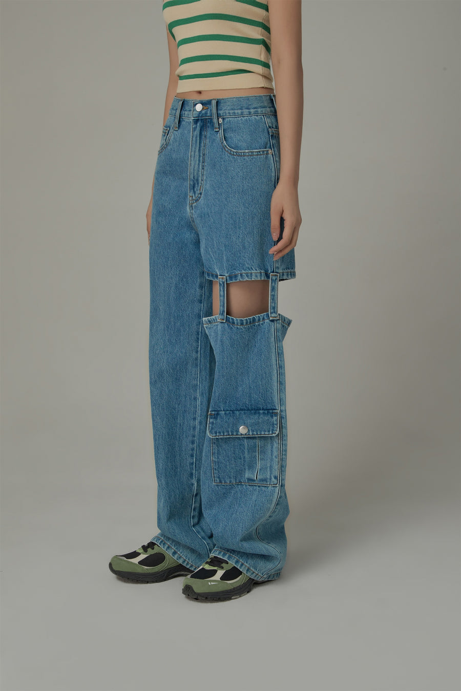 CHUU Straight High Waisted Leg Cutout Denim Jeans