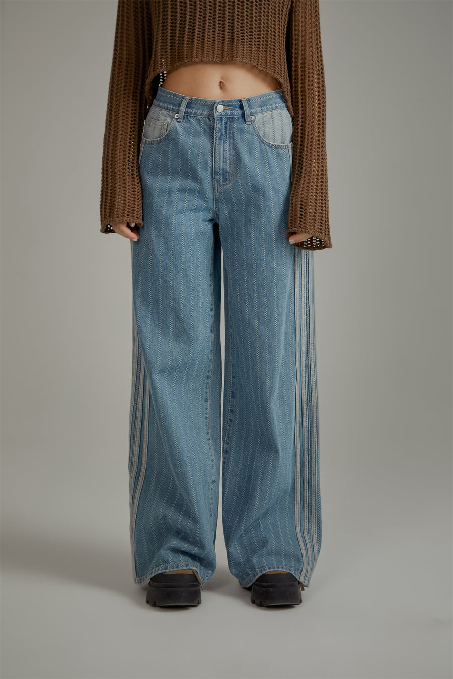 CHUU Color Striped Wide Leg Denim Jeans