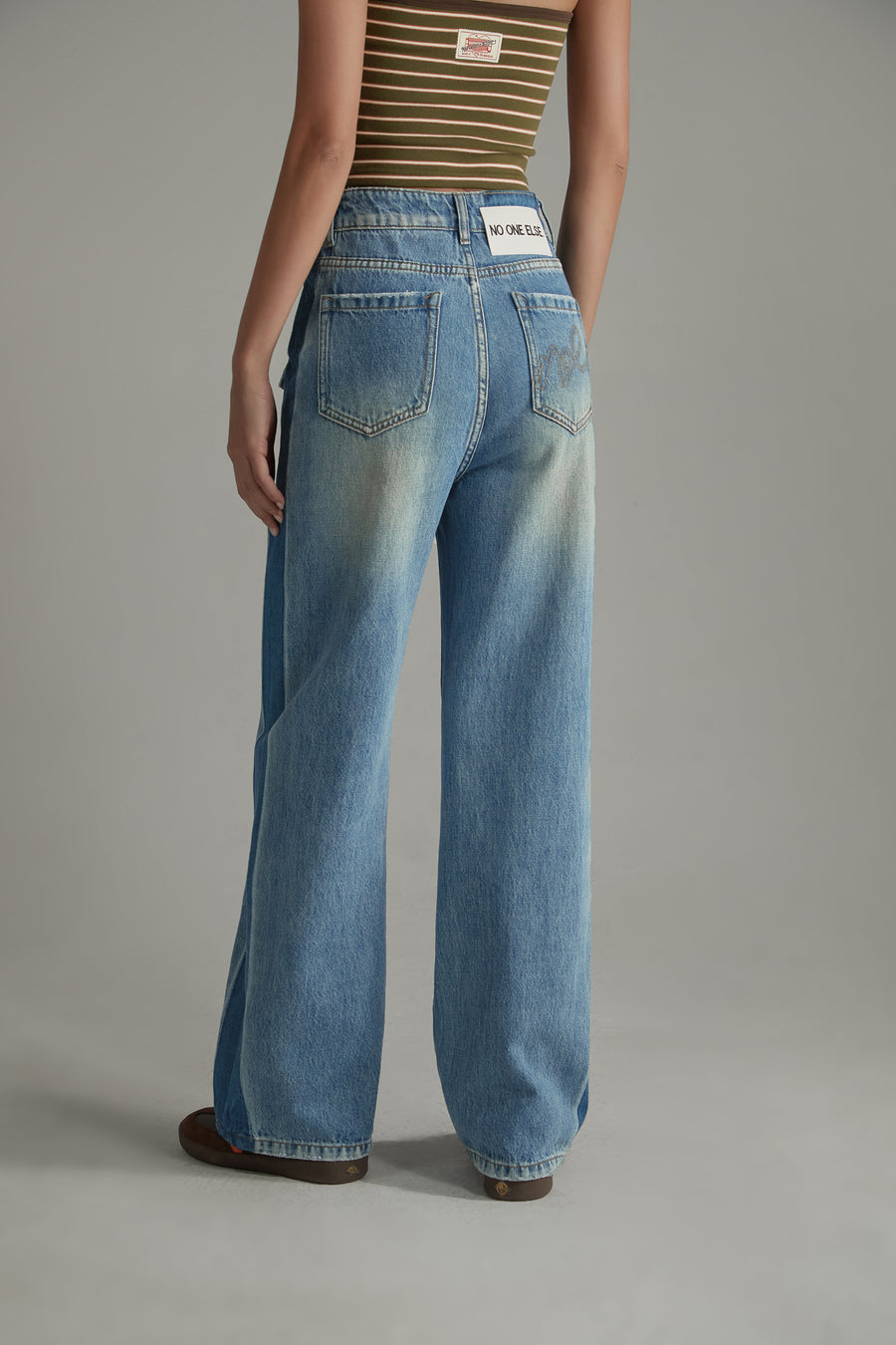 CHUU Front Pocket Design Wide Straight Denim Jeans