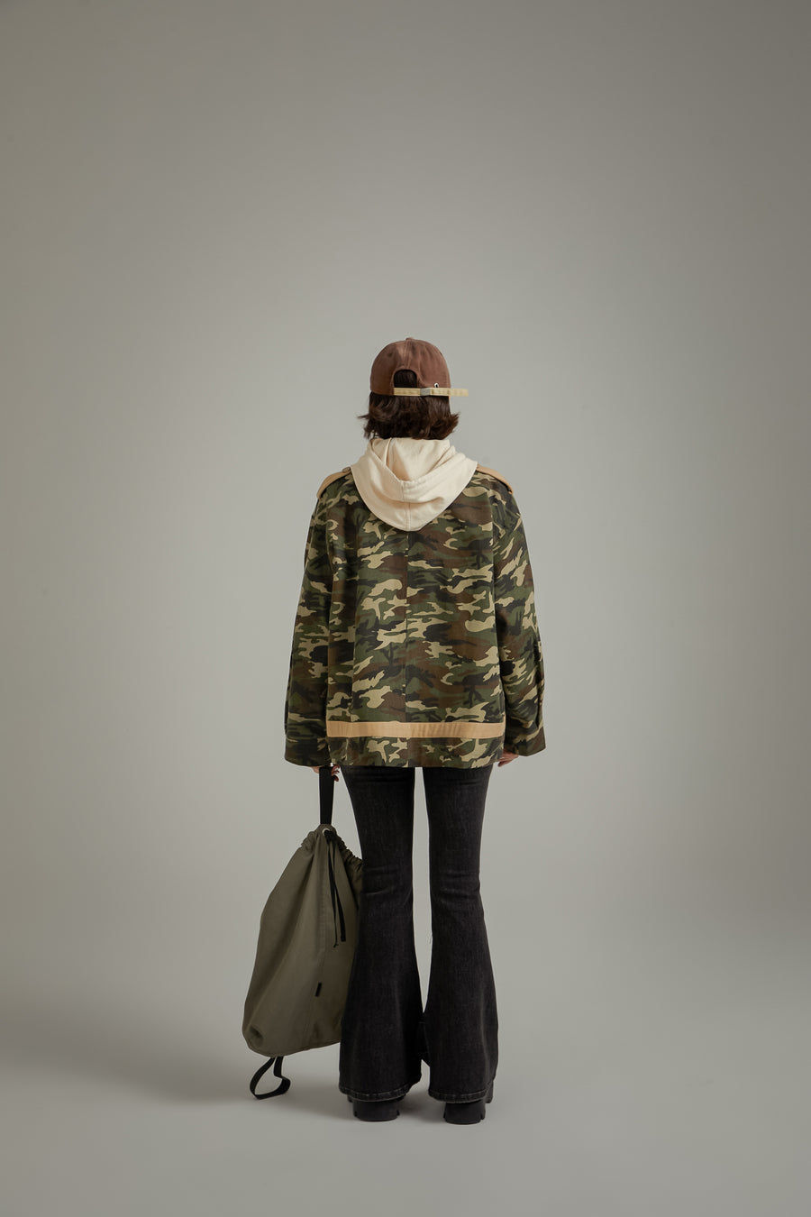 CHUU Pocket Camouflage Zip-Up Jacket