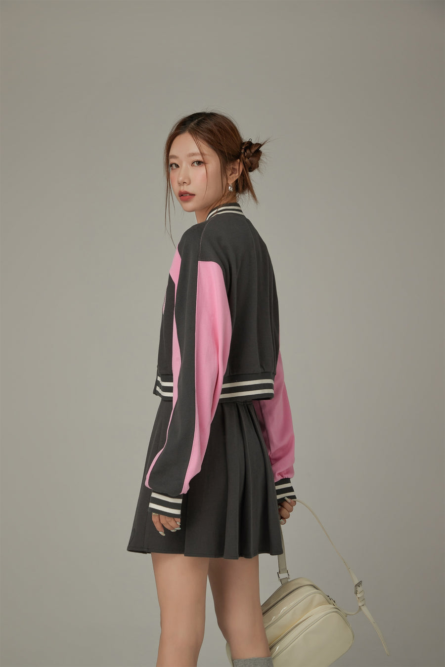 CHUU Logo Varsity Cropped Jacket