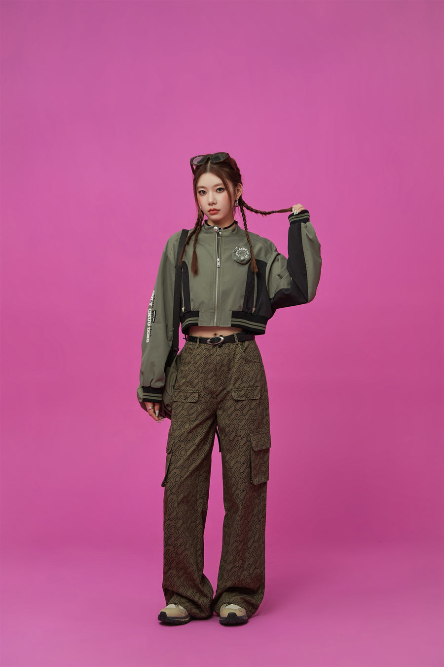 CHUU Logo Varsity Crop Jacket