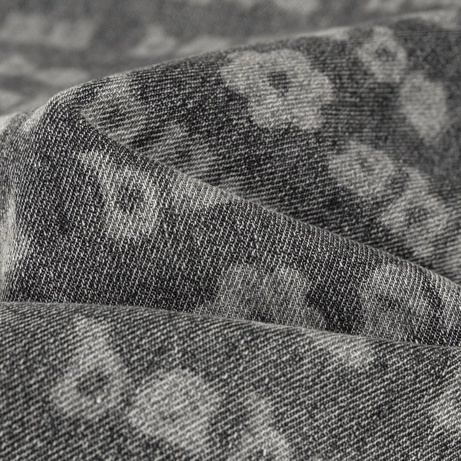 CHUU Lettering Button Distressed Denim Jeans