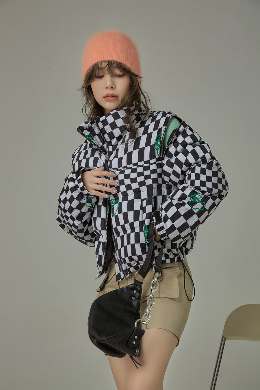 CHUU Cherries And Winter Chekchered Padded Jacket