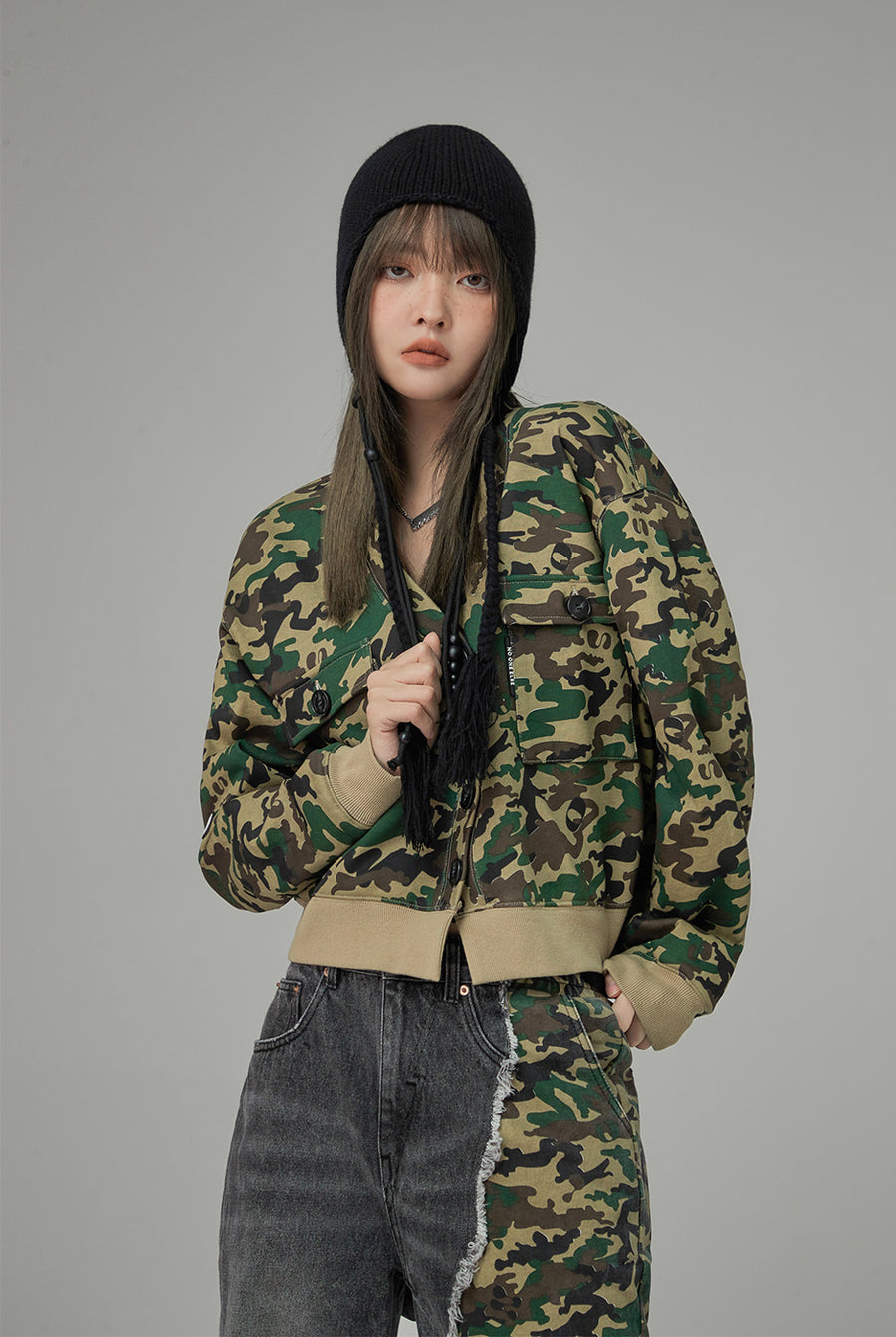 CHUU How You Make Me Feel Camo Jacket