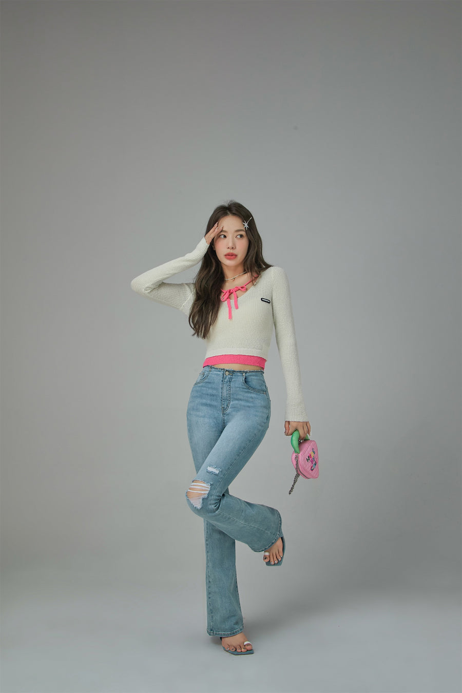 CHUU Ripped High-Wait Bootcut Jeans