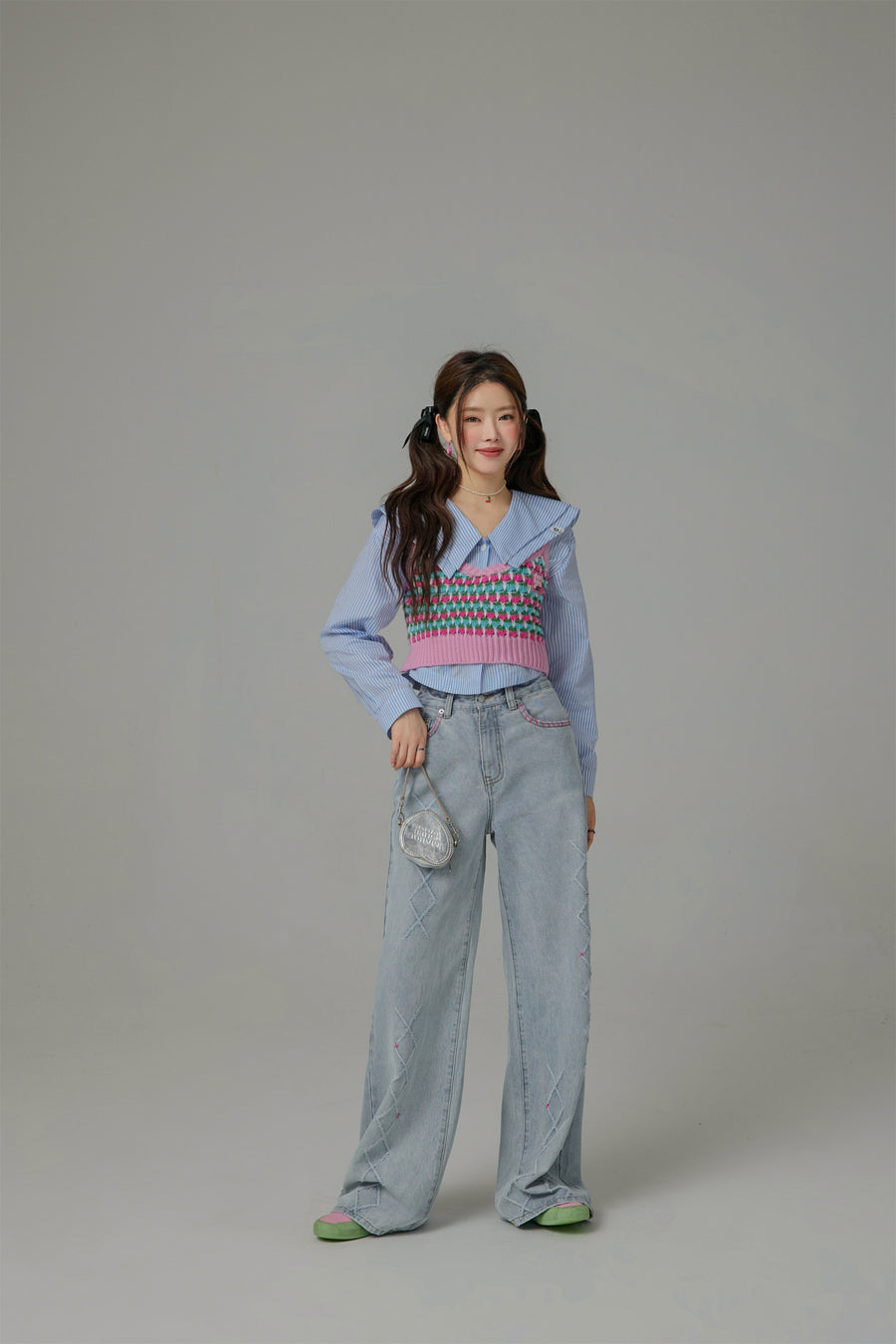 CHUU Receiving Attention Argyle Wide Denim Jeans