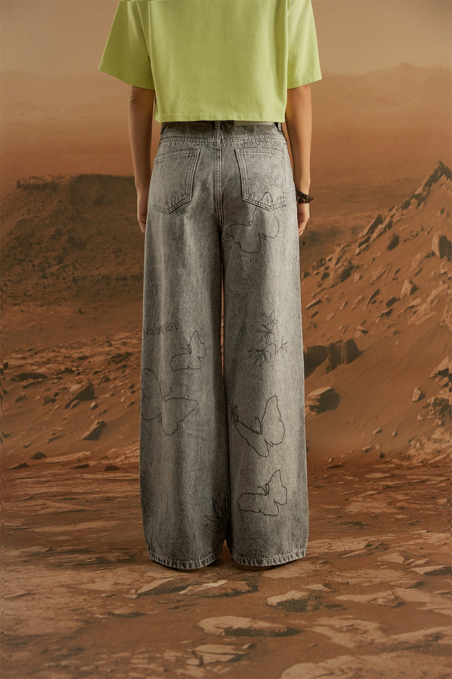 CHUU Distressed Vintage Washed Denim Jeans