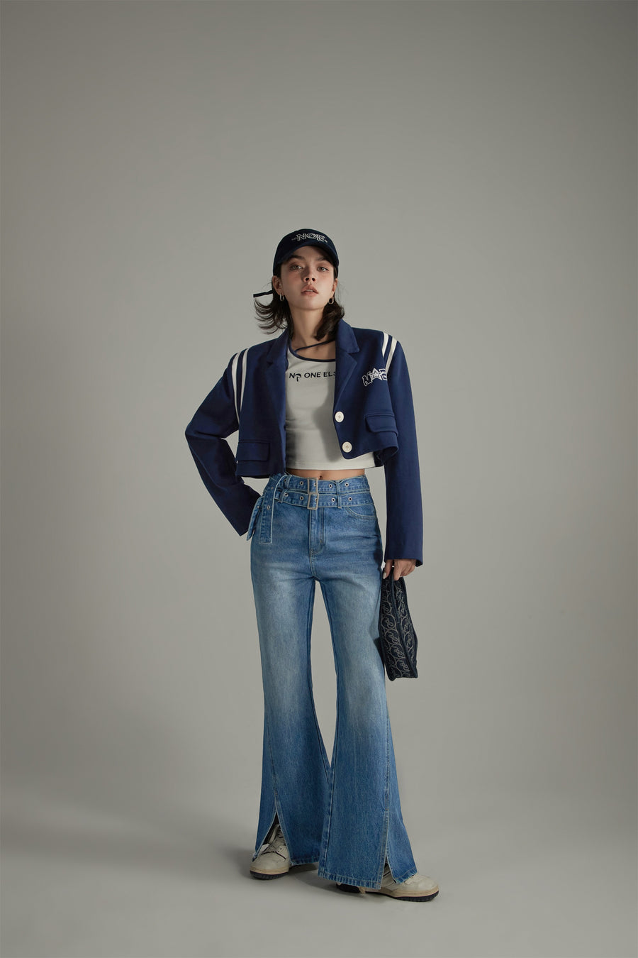 CHUU Cropped Varsity Jacket