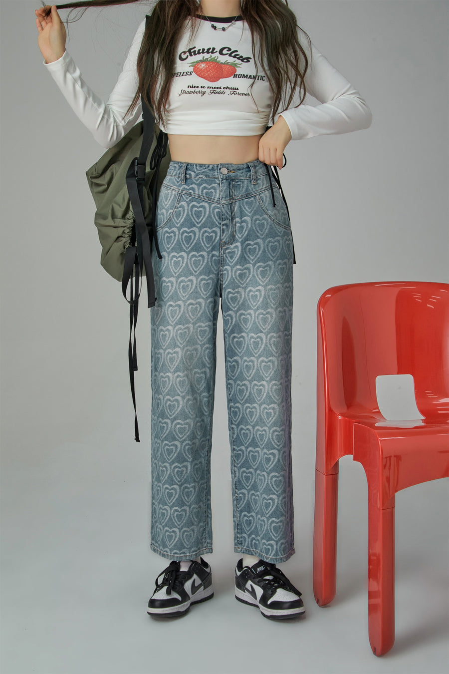 CHUU Growing Heart Straight Jeans