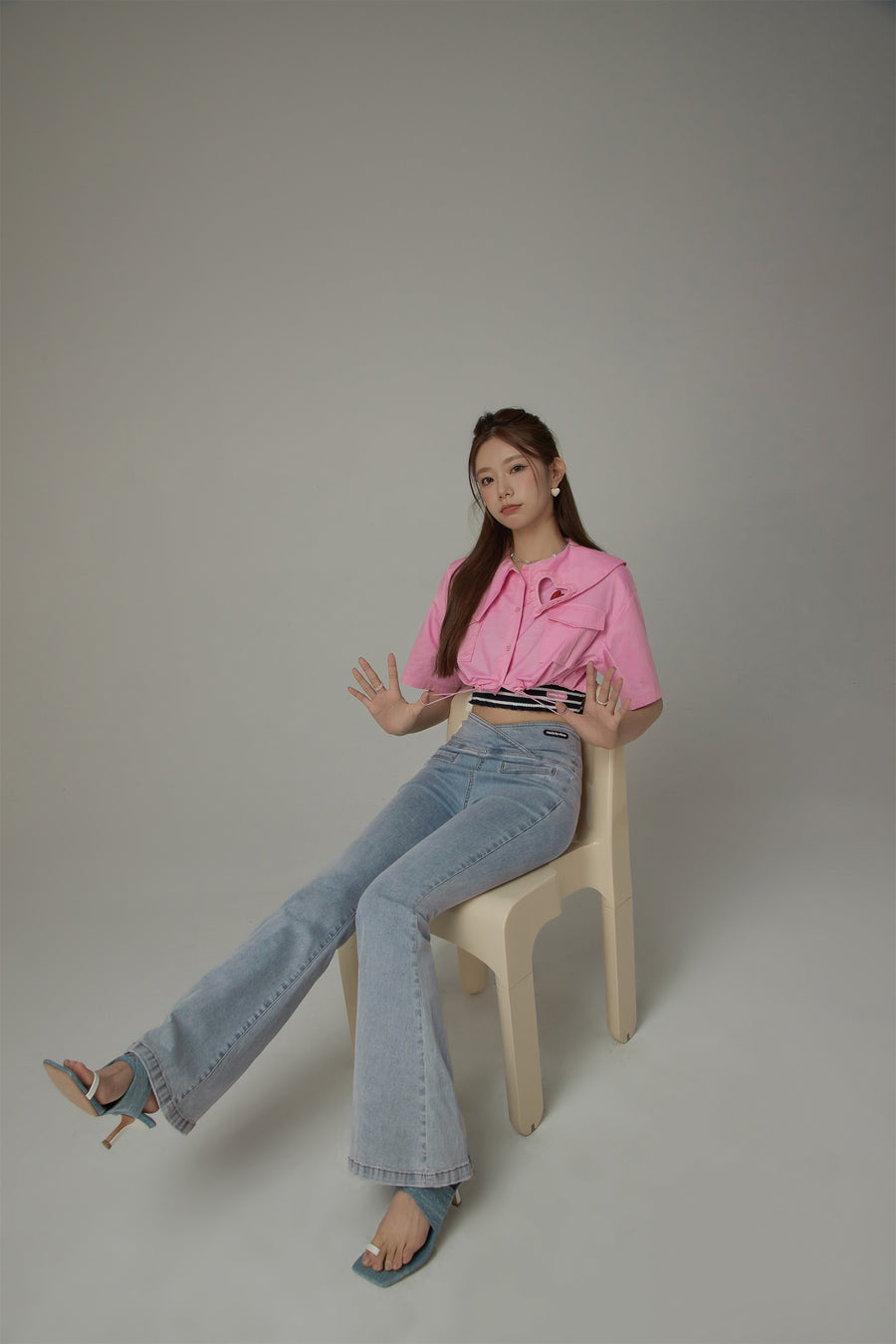 CHUU Doll Collar Cropped Shirt Jacket