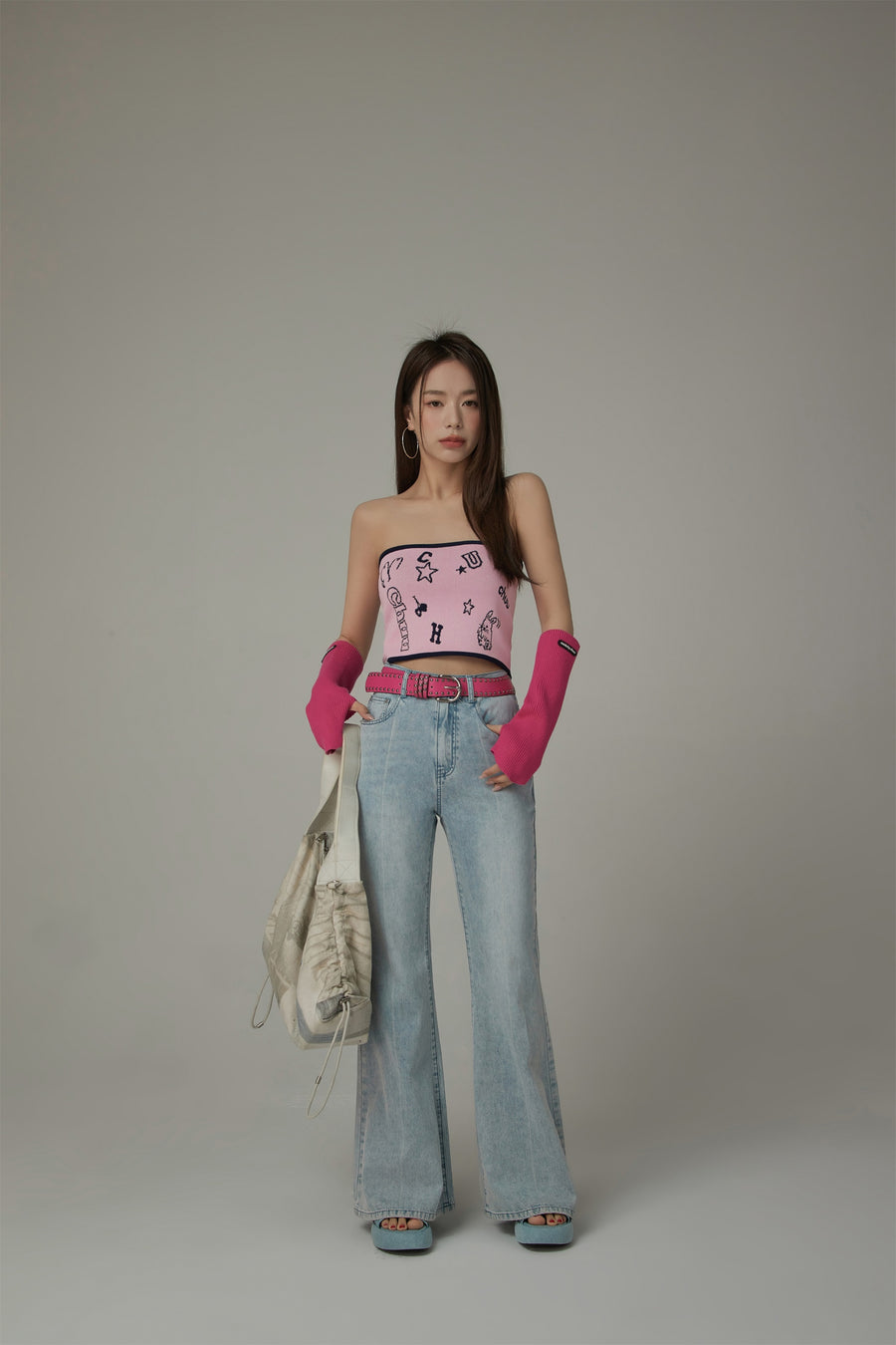 CHUU Heart Bootcut Light Wash Denim Jeans