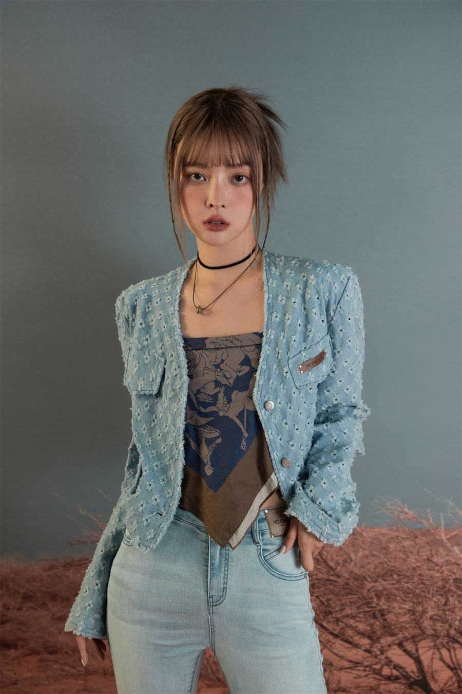 CHUU Broderie V- Neck Denim Jacket