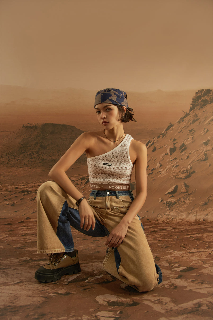 CHUU Two-Toned Wide Denim Jeans