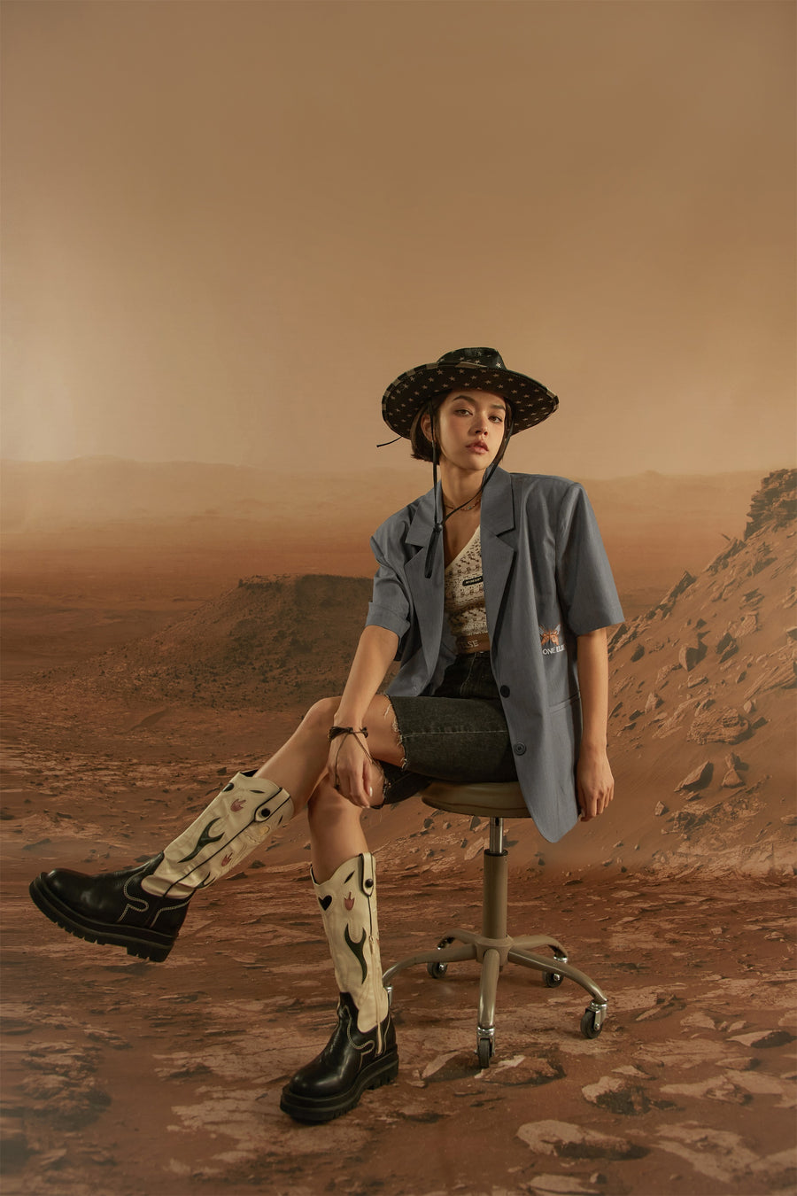 CHUU Back Embroidered Butterfly Jacket