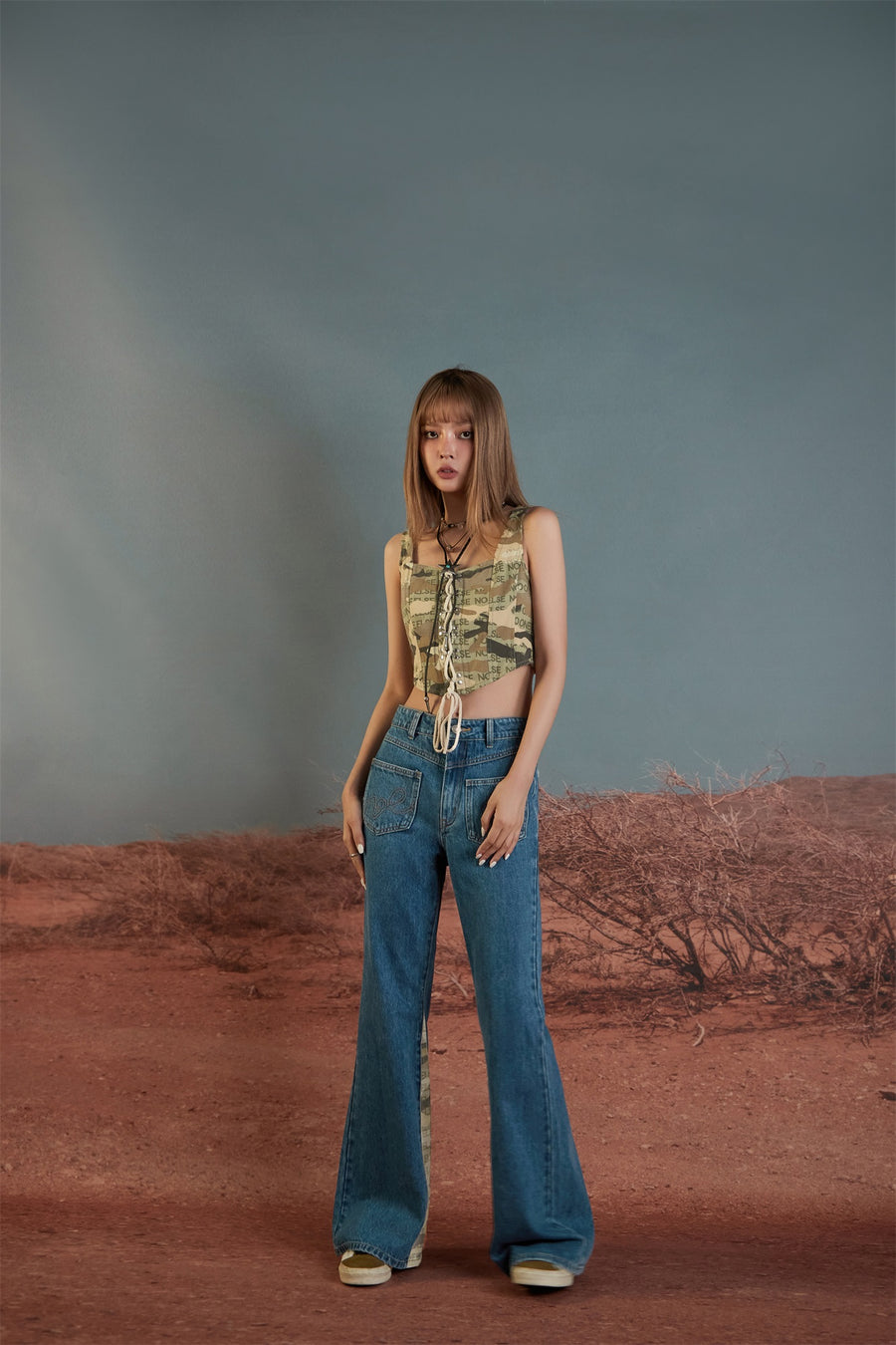 CHUU A Side Of Camouflage Bootcut Jeans