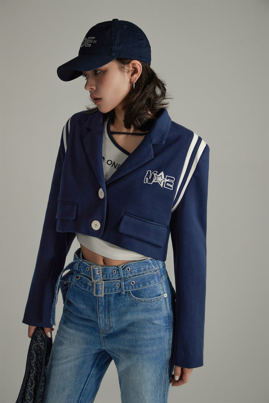 CHUU Cropped Varsity Jacket