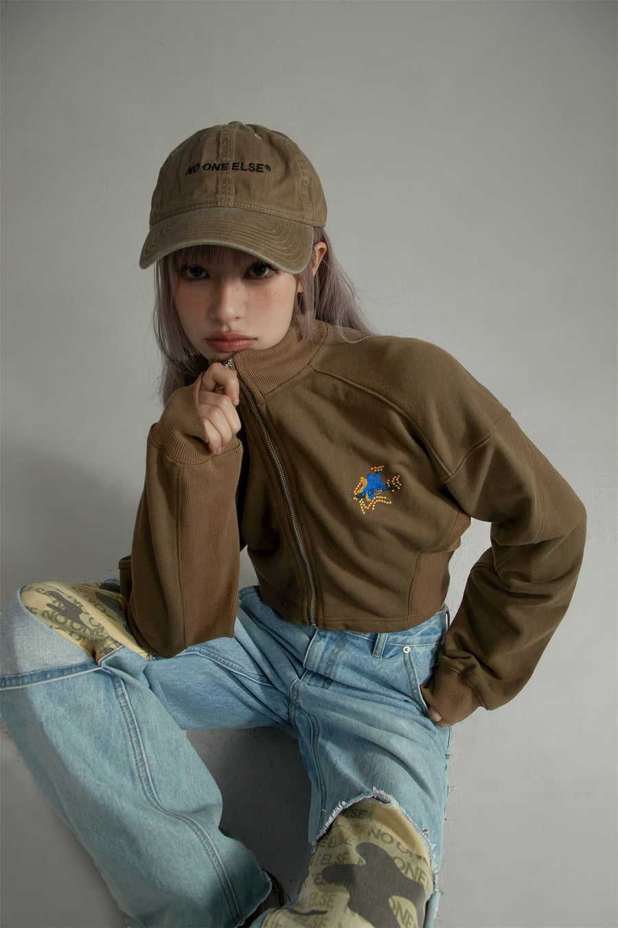 CHUU Star Embroidered Cropped Jacket