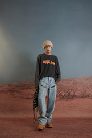 Front Cameo Detail Straight Jeans