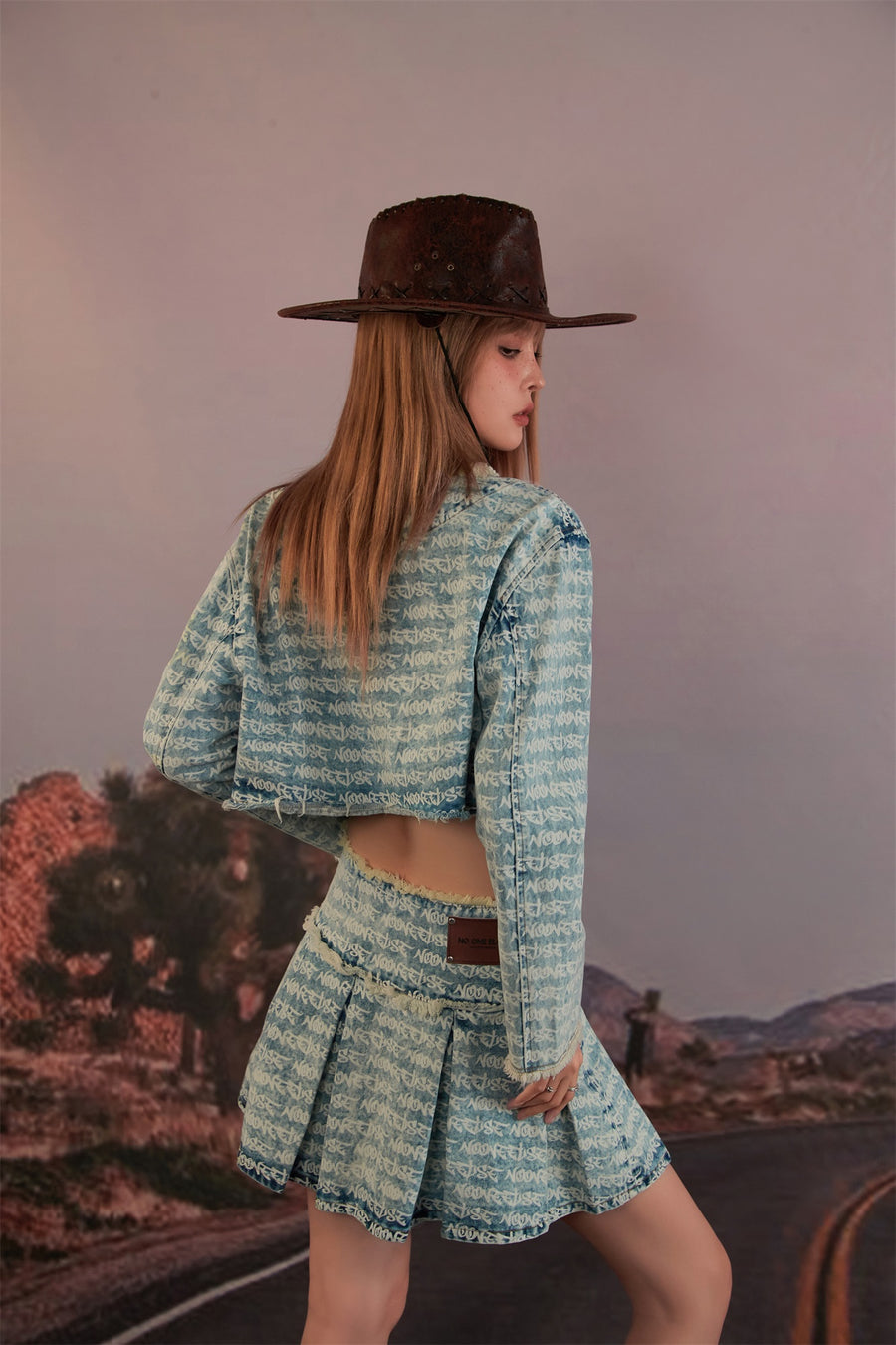 CHUU Loose-Fit Denim Cropped Jacket