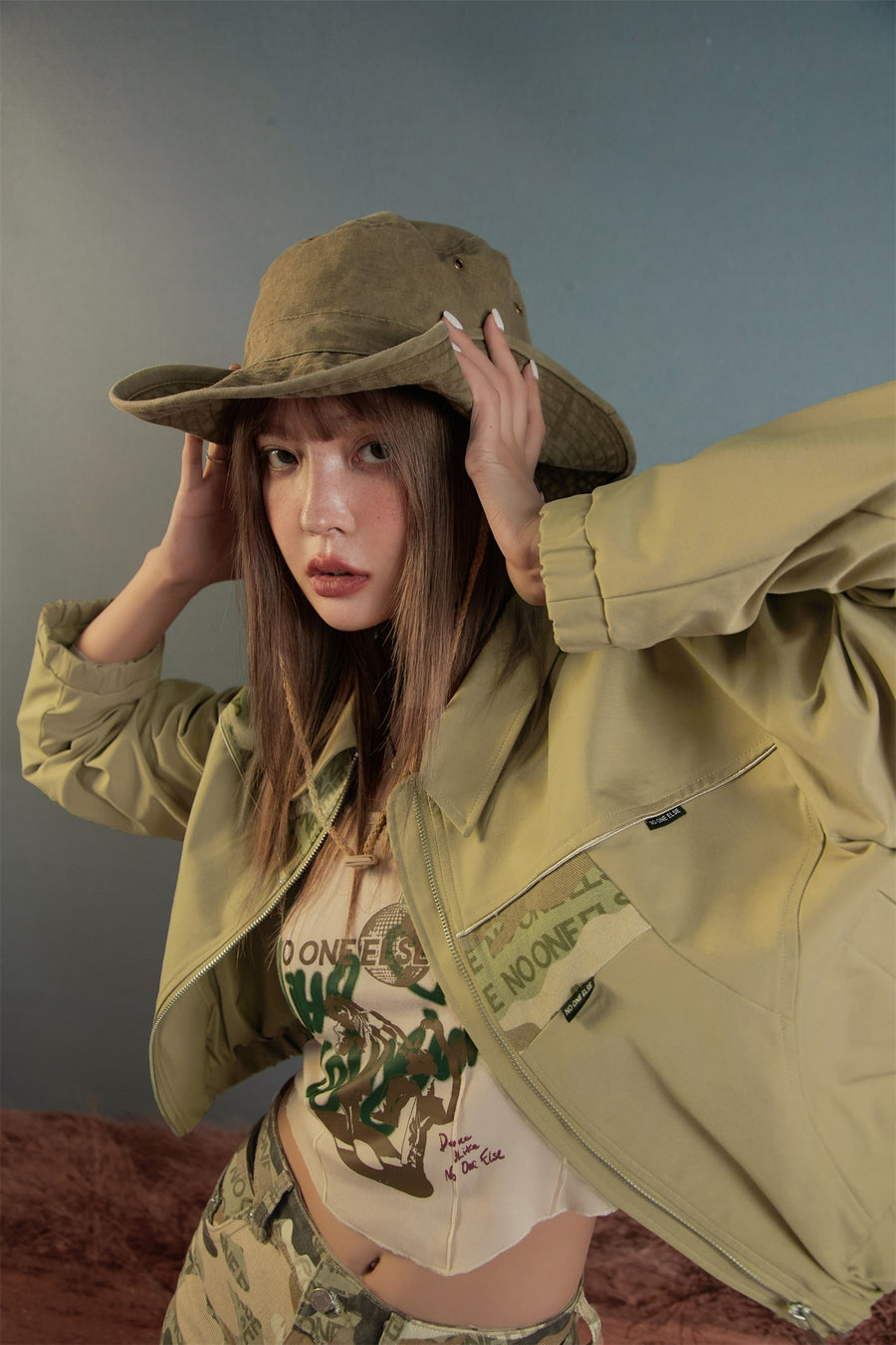 CHUU Camouflage Crop Jacket