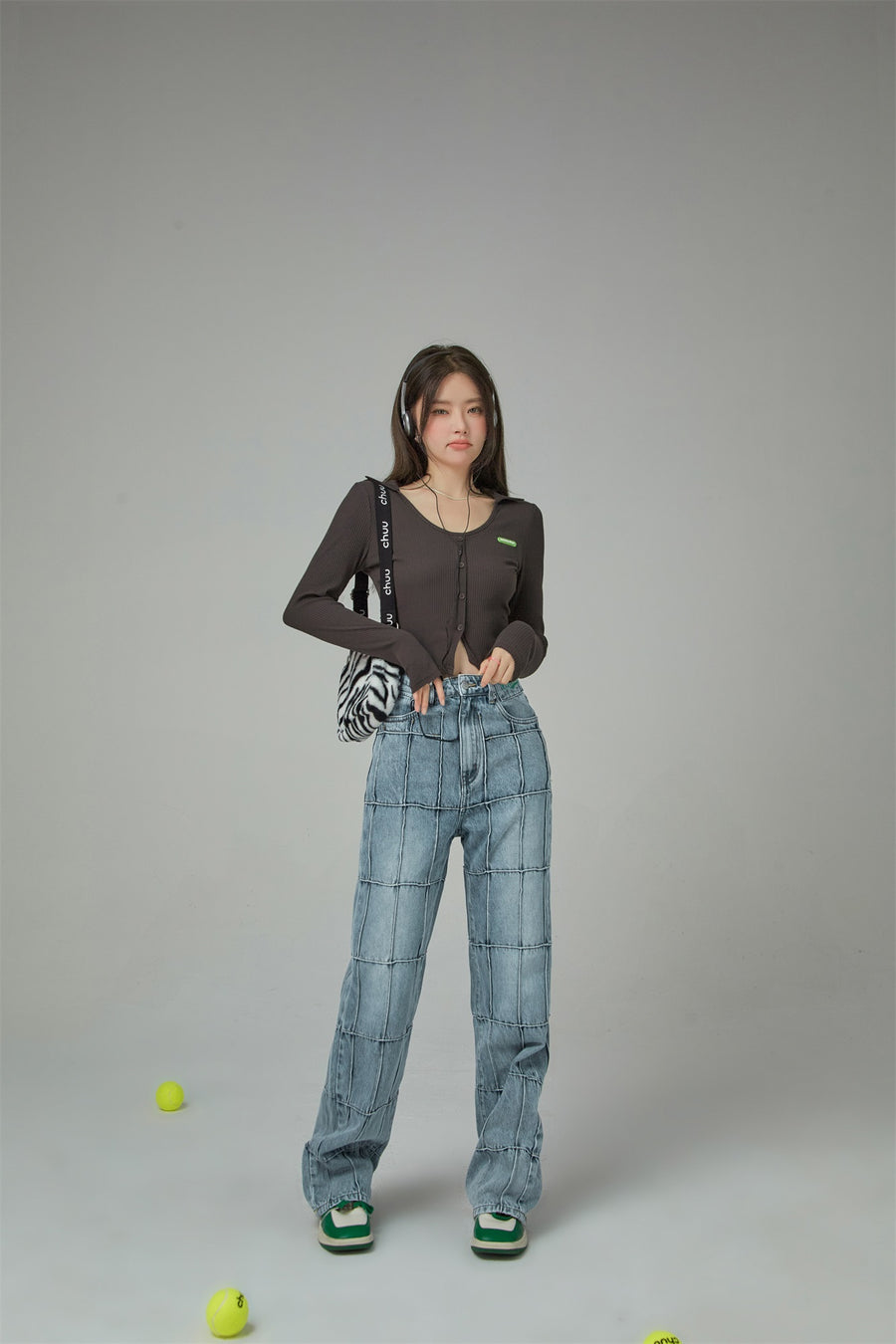 CHUU Squares High-Waisted Wide Jeans