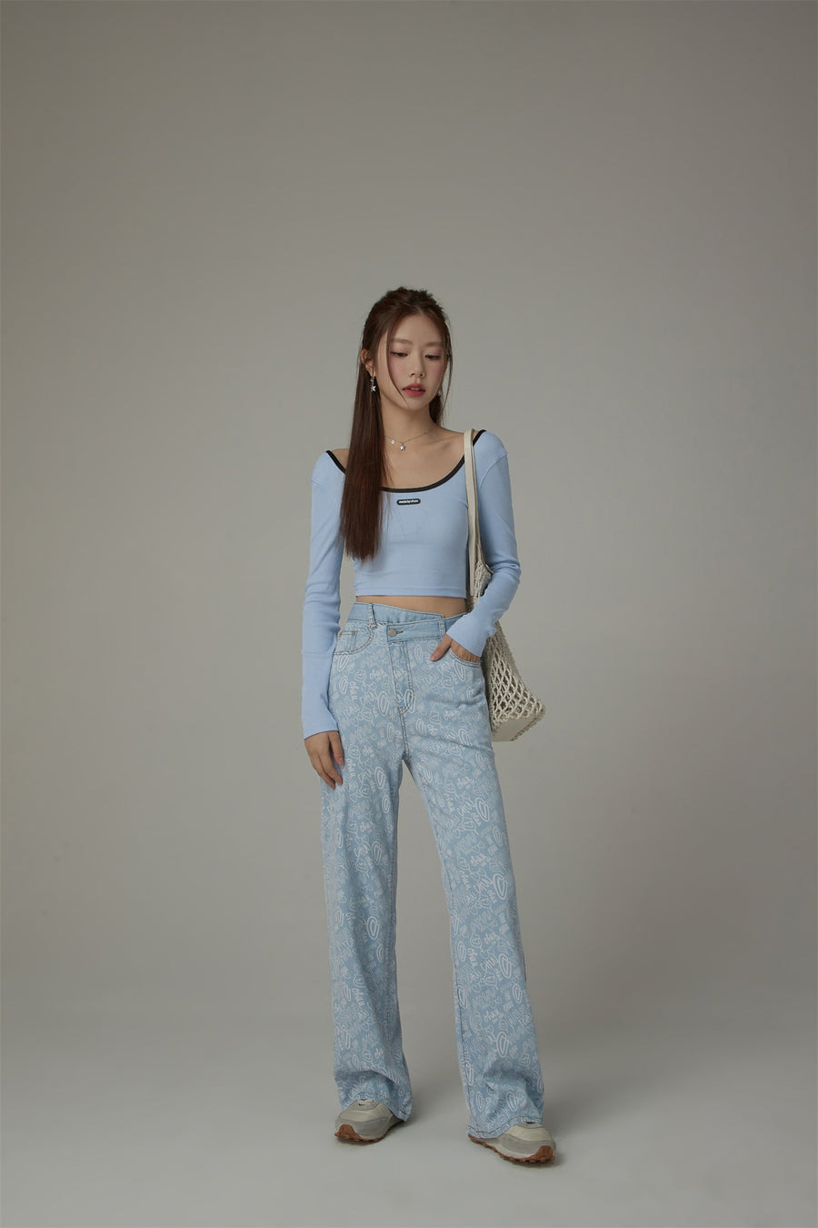 CHUU U-Neck Cropped T-Shirt