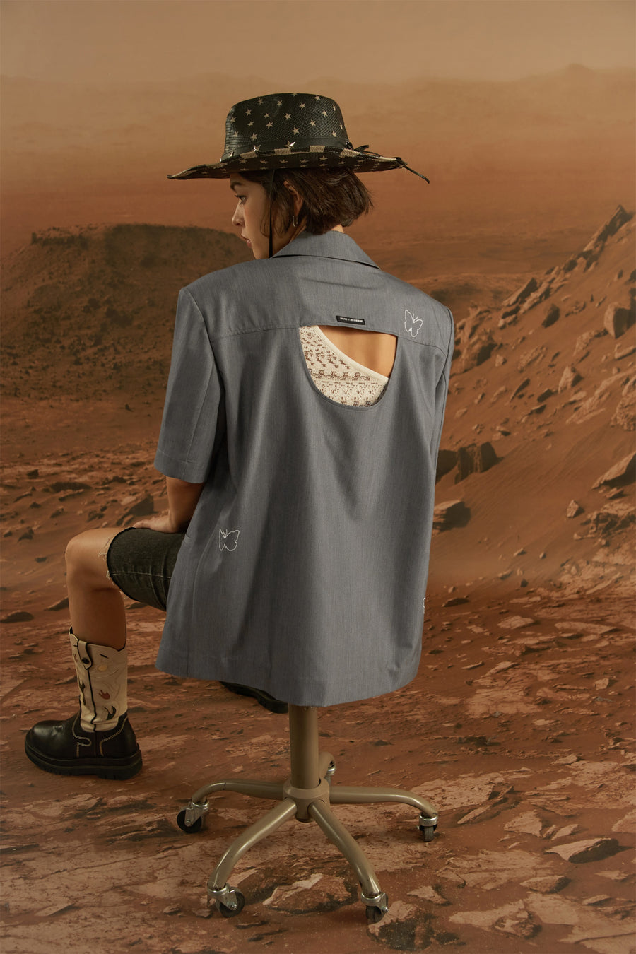 CHUU Back Embroidered Butterfly Jacket