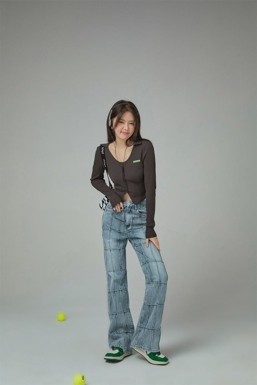 CHUU Squares High-Waisted Wide Jeans