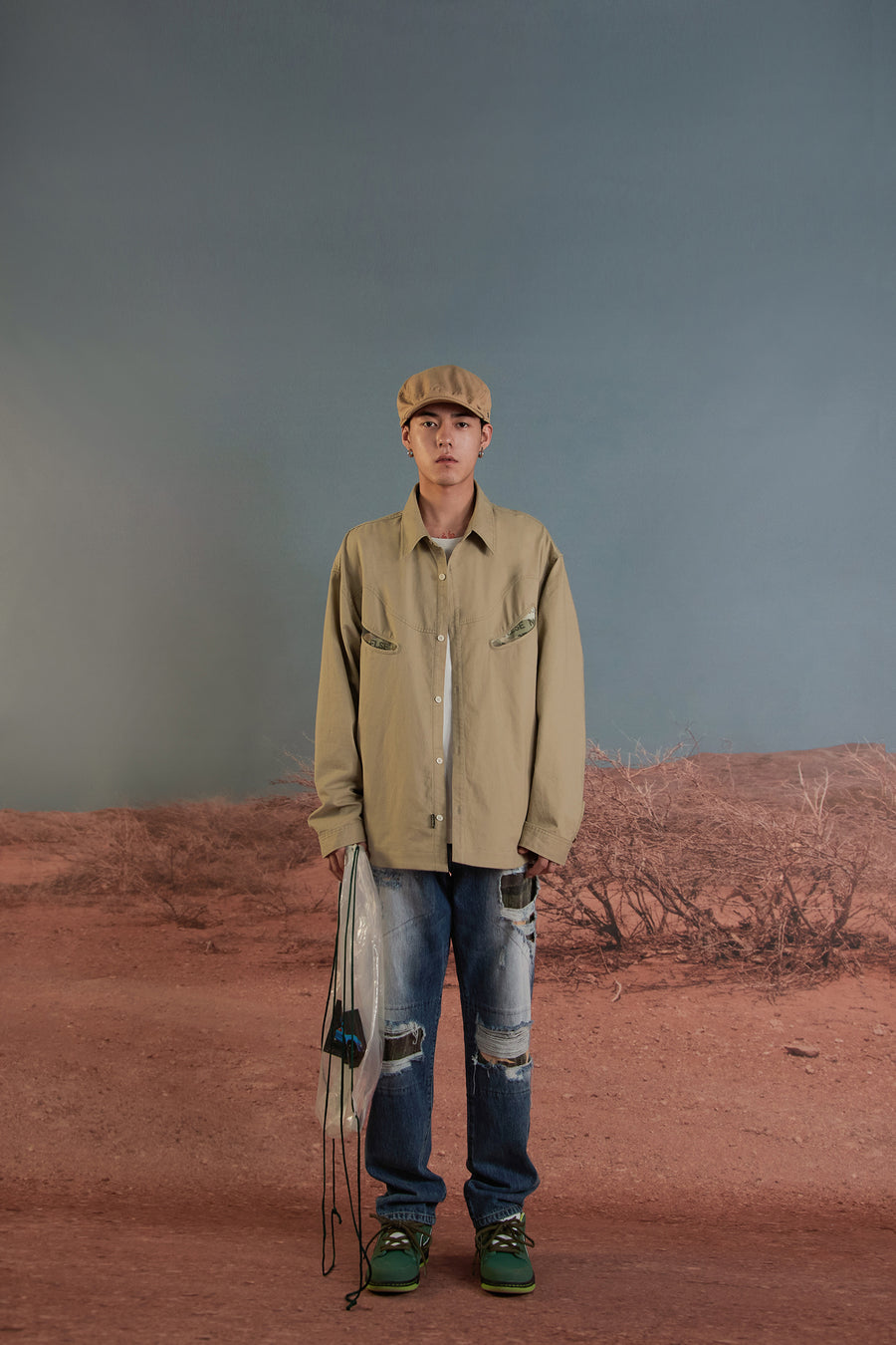 CHUU Distressed Washed Camouflage Straight Jeans