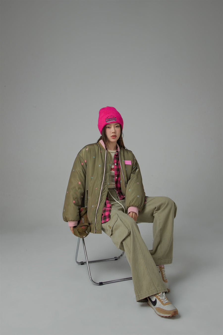 CHUU Love The Moment Floral Jacket