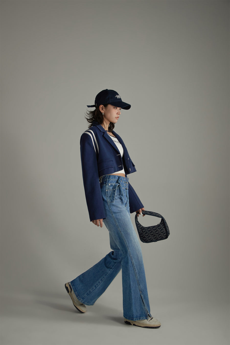 CHUU Cropped Varsity Jacket