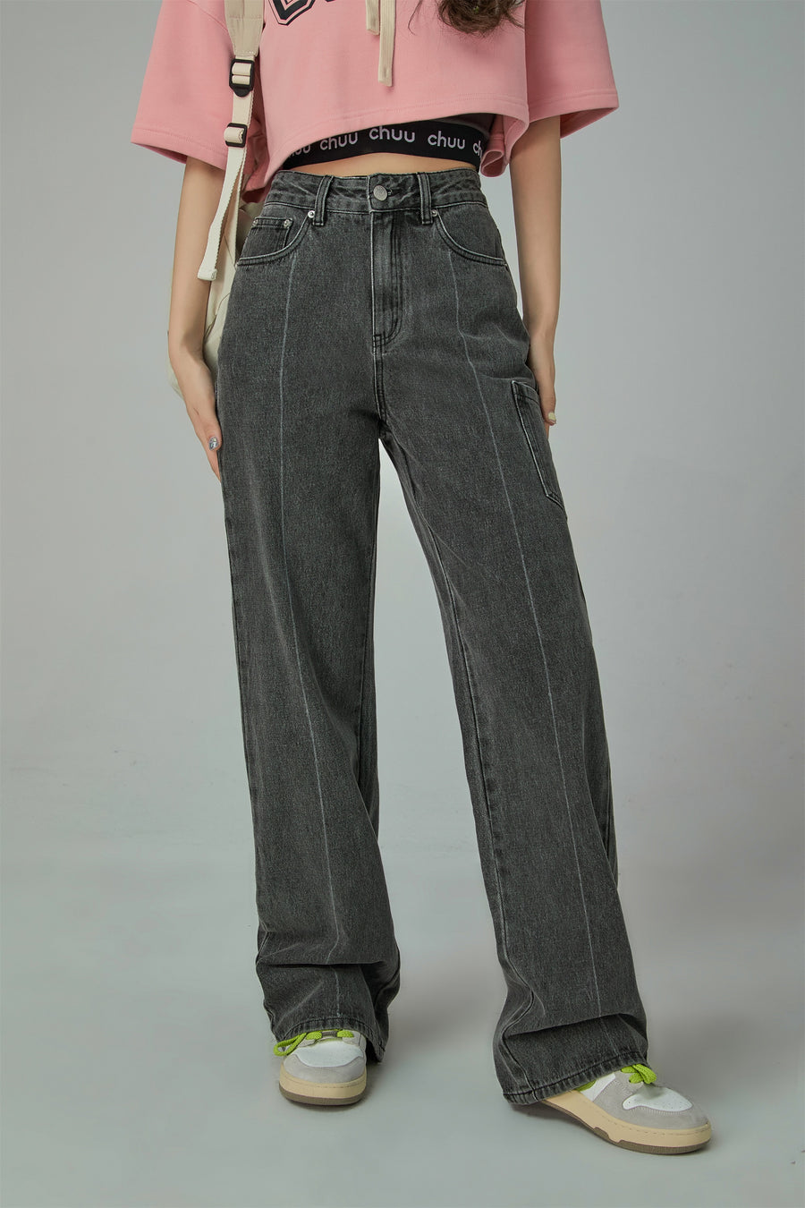 CHUU She Is Versatile Wide Pocket Jeans